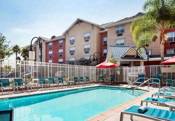 Towneplace Angeles Lax Manhattan Hotel