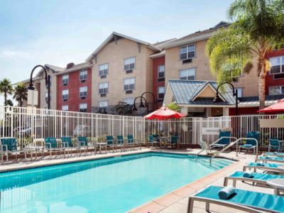 Towneplace Angeles Lax Manhattan Hotel